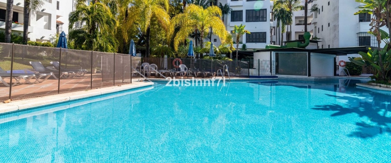 Resale - apartment - Marbella - Elviria