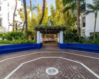 Resale - apartment - Marbella - Elviria