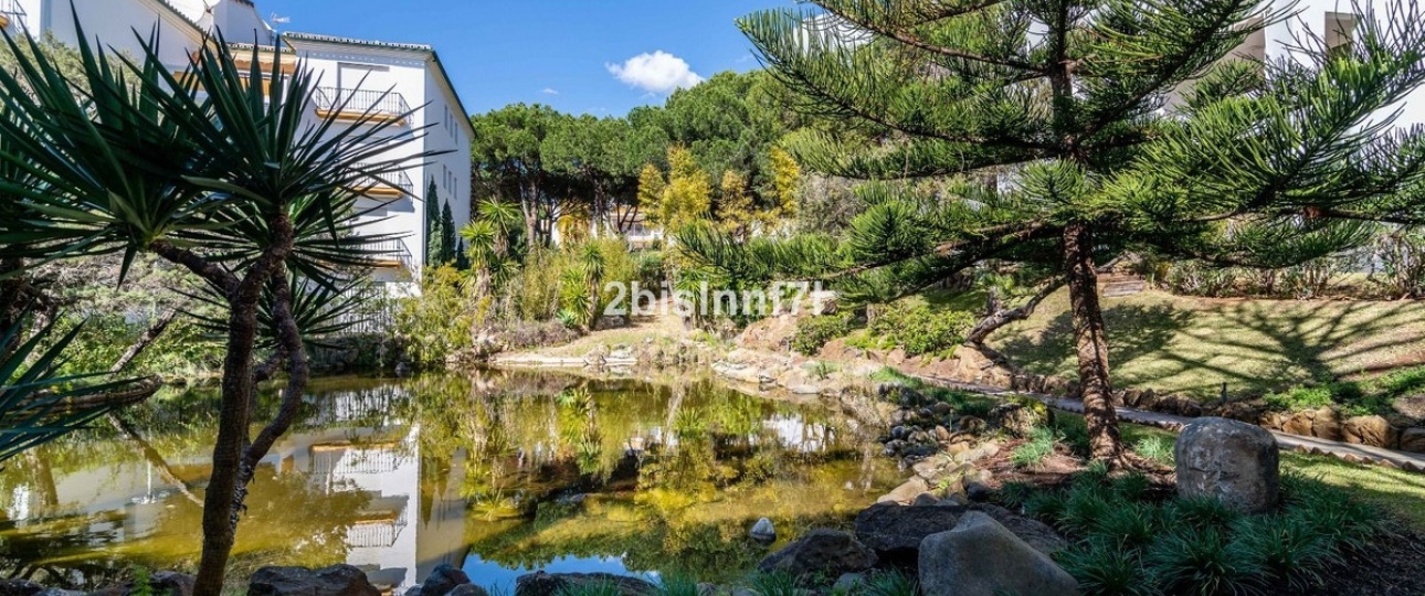 Resale - apartment - Marbella - Elviria
