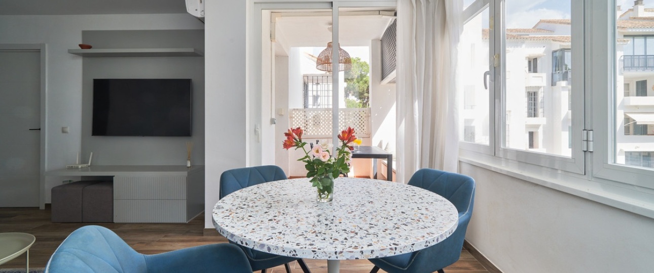 Resale - apartment - Marbella - Elviria