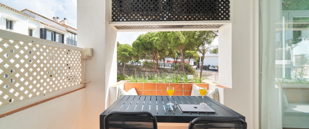 Resale - apartment - Marbella - Elviria