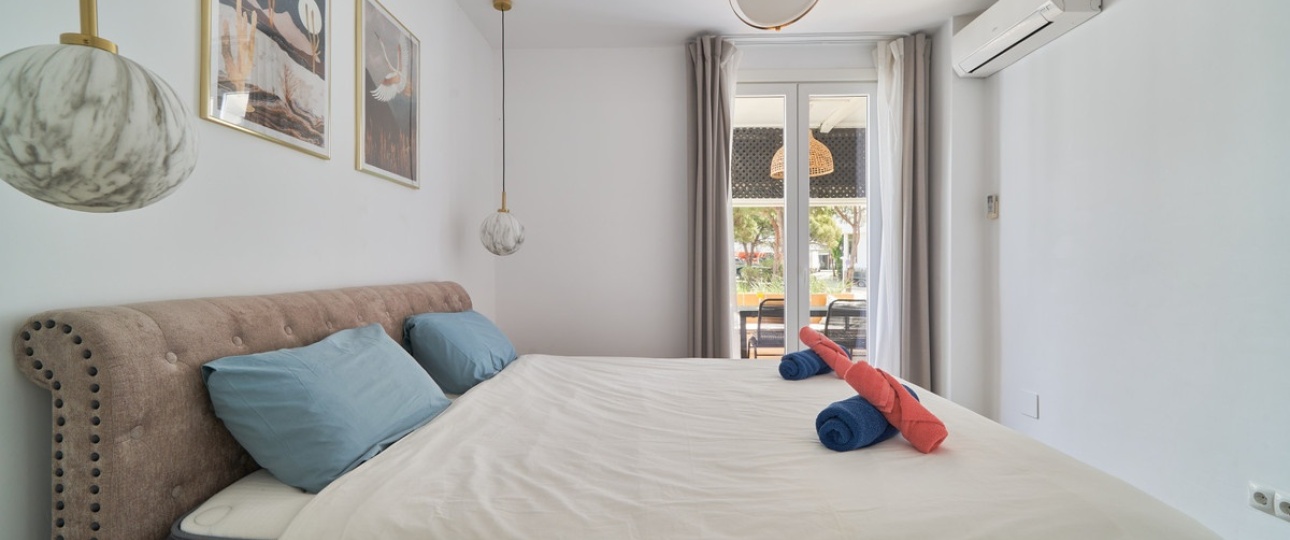 Resale - apartment - Marbella - Elviria