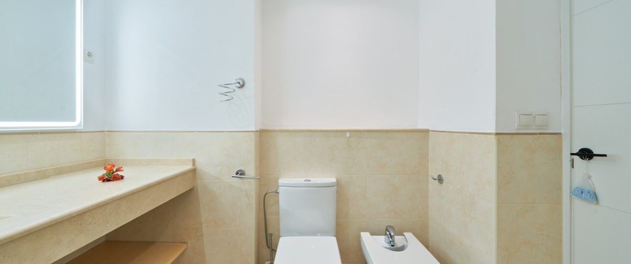 Resale - apartment - Marbella - Elviria