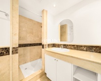 Resale - apartment - Marbella - Elviria