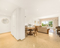 Resale - apartment - Marbella - Elviria