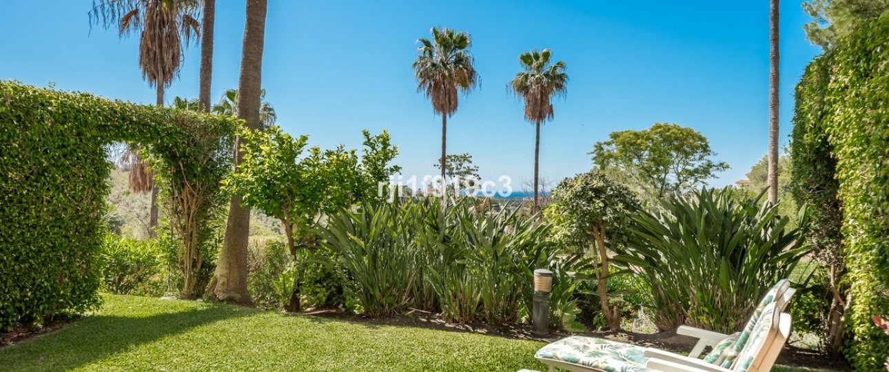 Resale - apartment - Marbella - Elviria