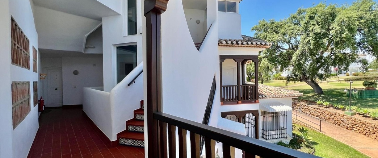 Resale - apartment - Marbella - Elviria