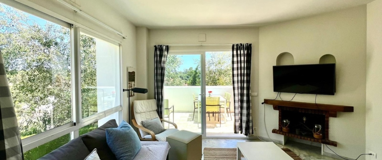 Resale - apartment - Marbella - Elviria