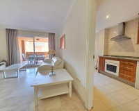 Resale - apartment - Marbella - Elviria