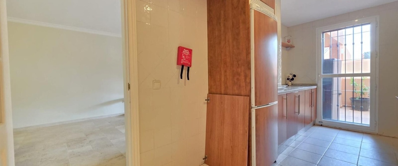 Resale - apartment - Marbella - Elviria