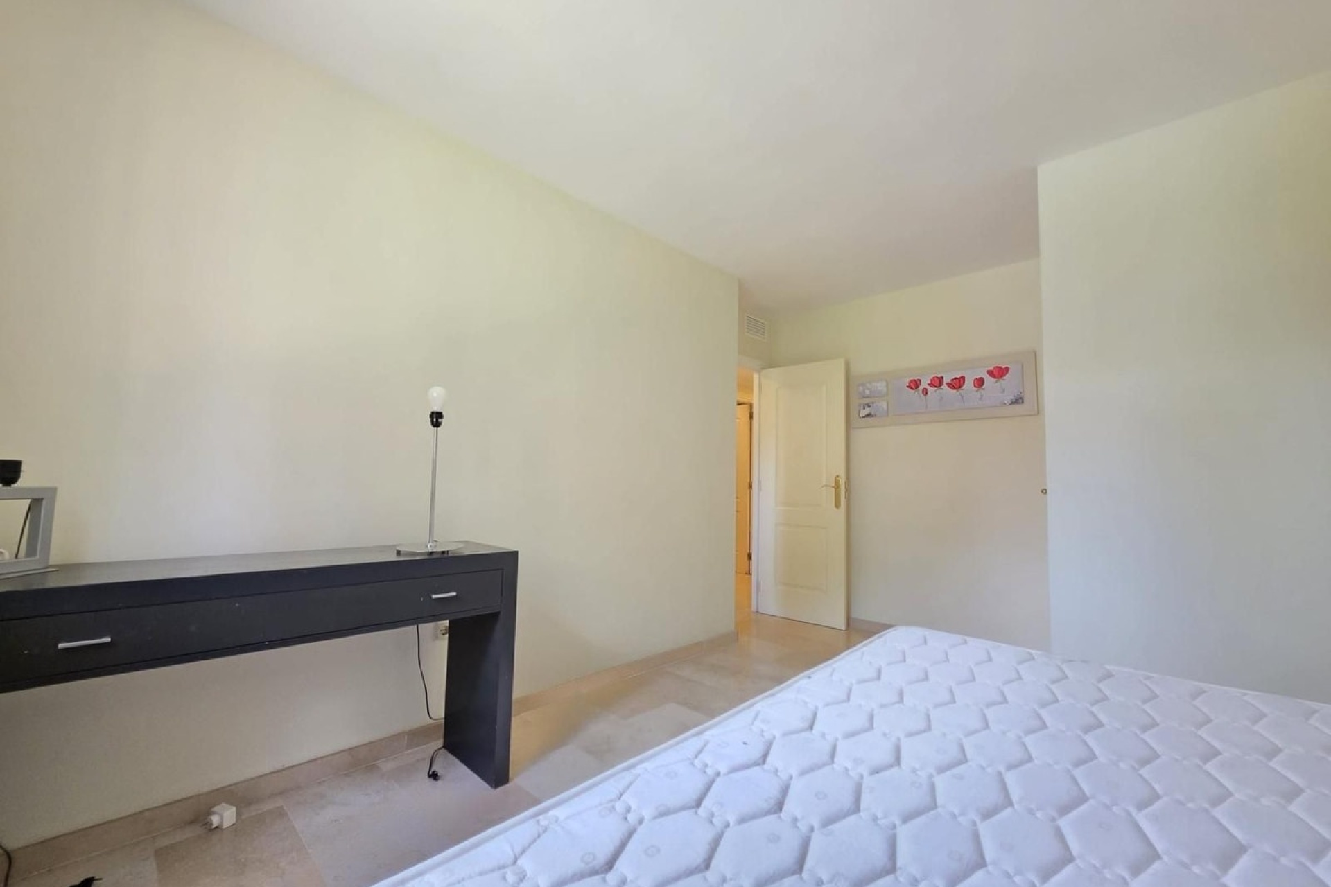 Resale - apartment - Marbella - Elviria