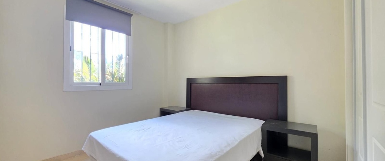 Resale - apartment - Marbella - Elviria