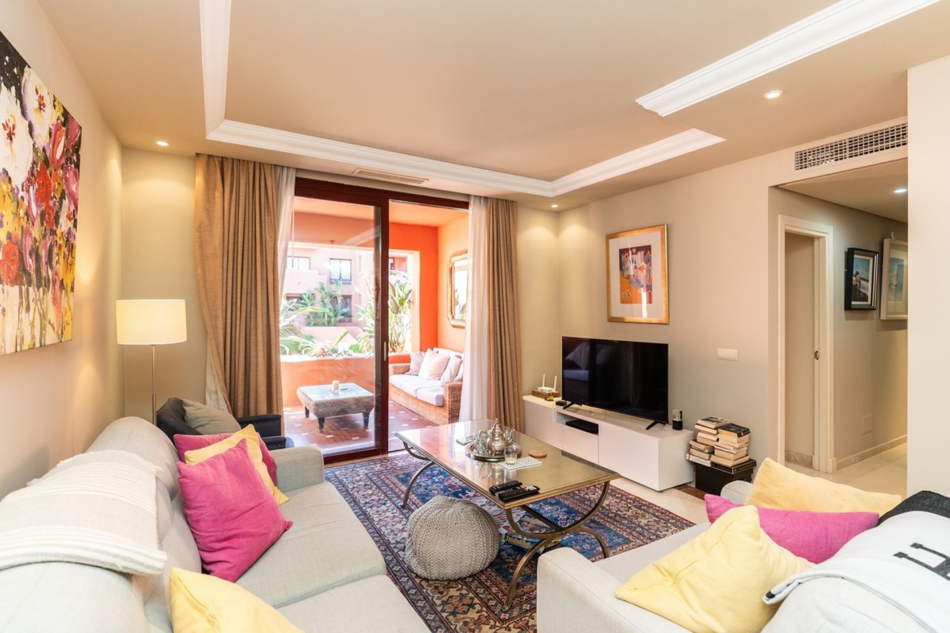 Resale - apartment - Marbella - Elviria
