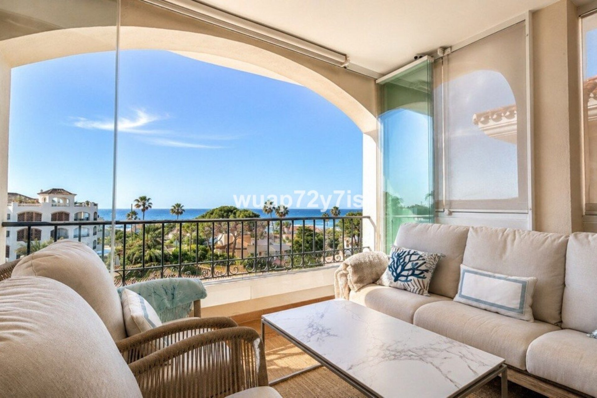 Resale - apartment - Marbella - Elviria