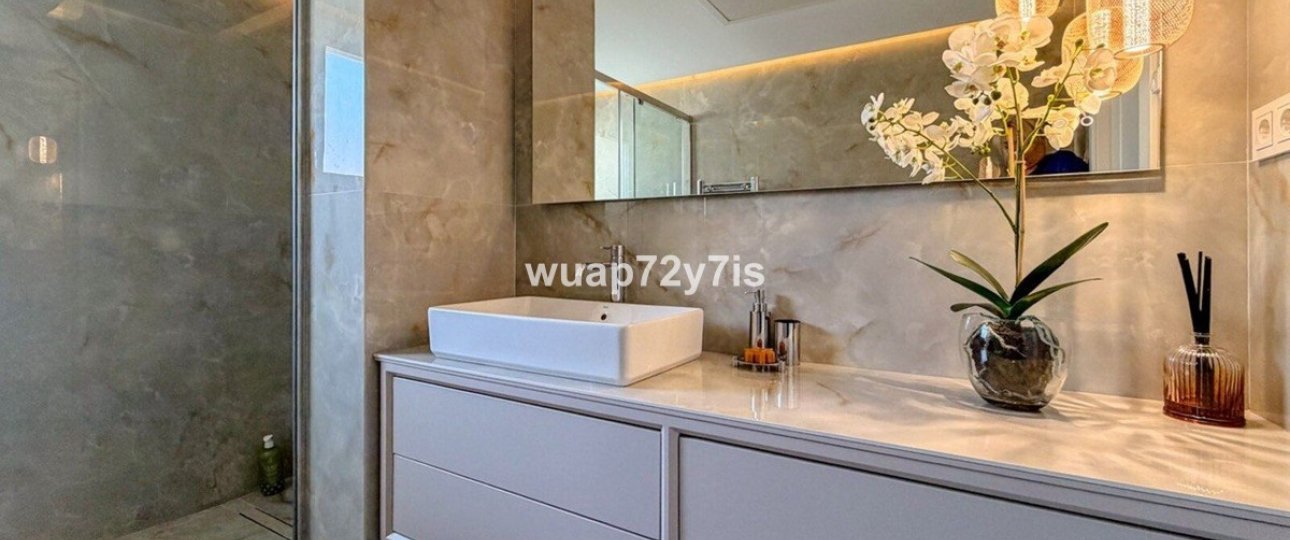 Resale - apartment - Marbella - Elviria