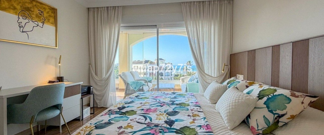 Resale - apartment - Marbella - Elviria
