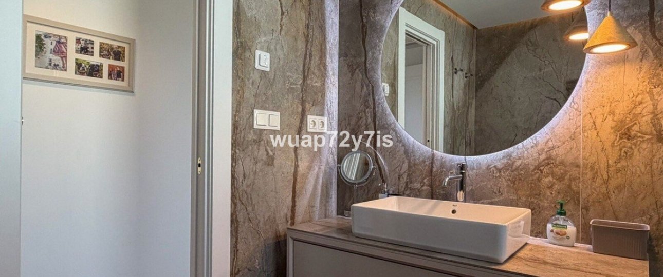 Resale - apartment - Marbella - Elviria