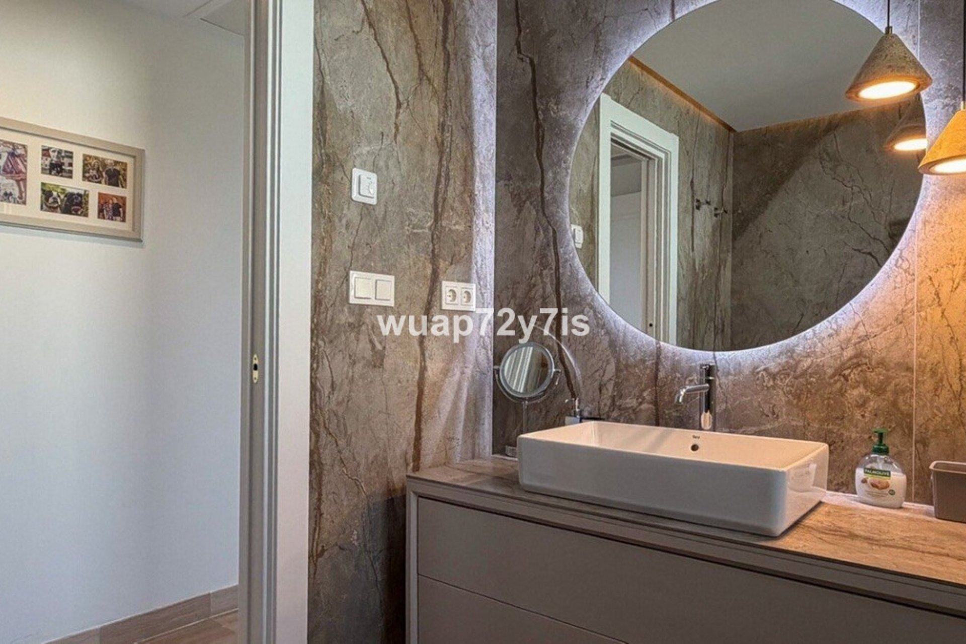 Resale - apartment - Marbella - Elviria