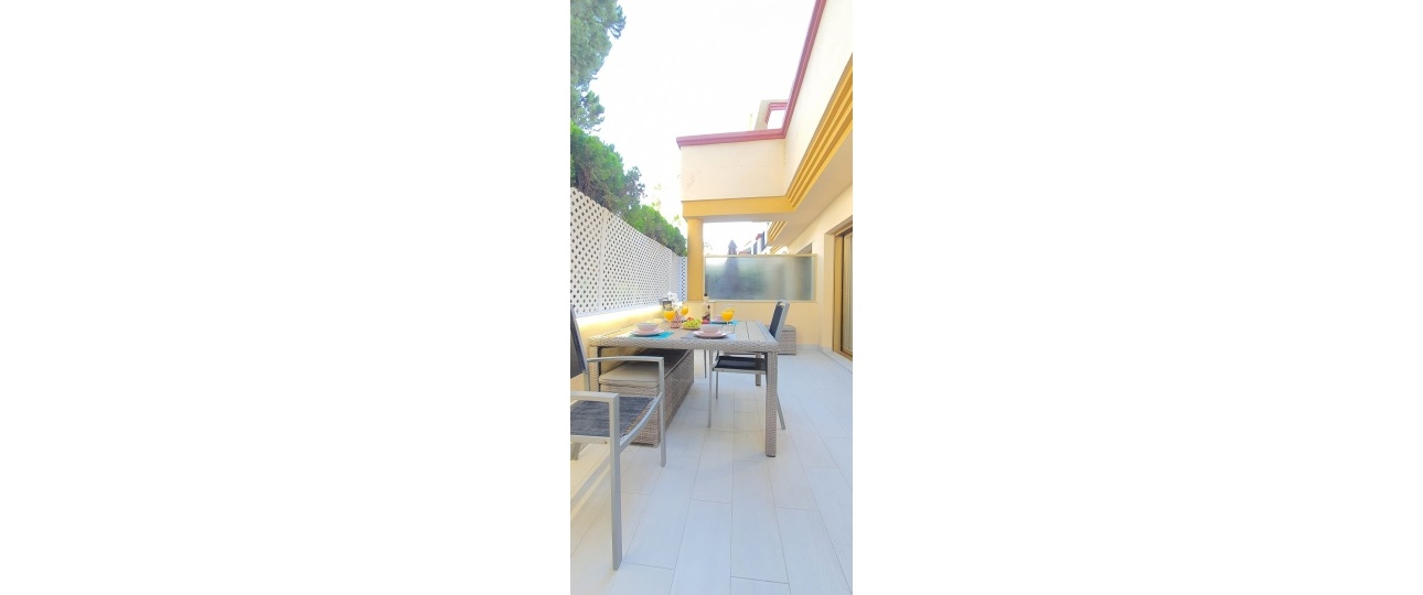 Resale - apartment - Marbella - Elviria