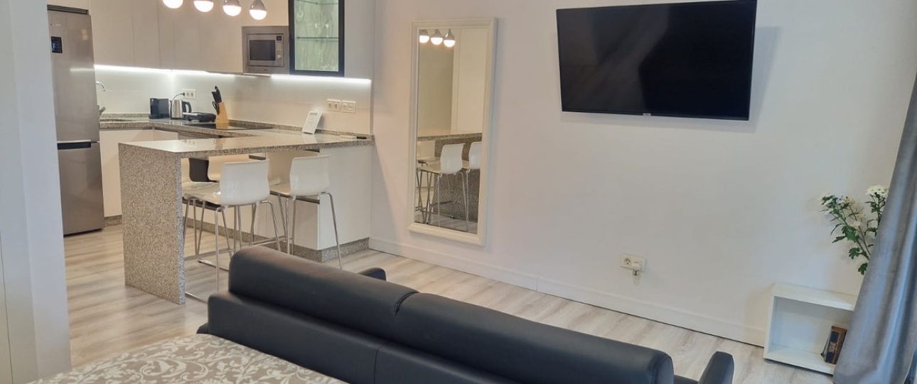 Resale - apartment - Marbella - Elviria