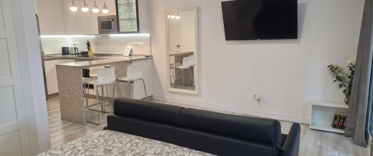 Resale - apartment - Marbella - Elviria
