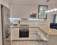 Resale - apartment - Marbella - Elviria