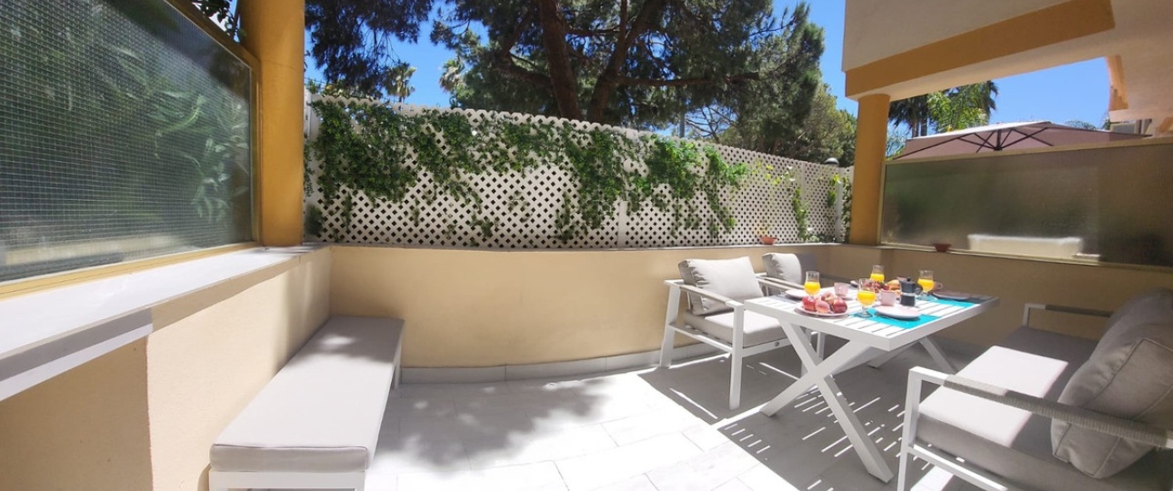 Resale - apartment - Marbella - Elviria