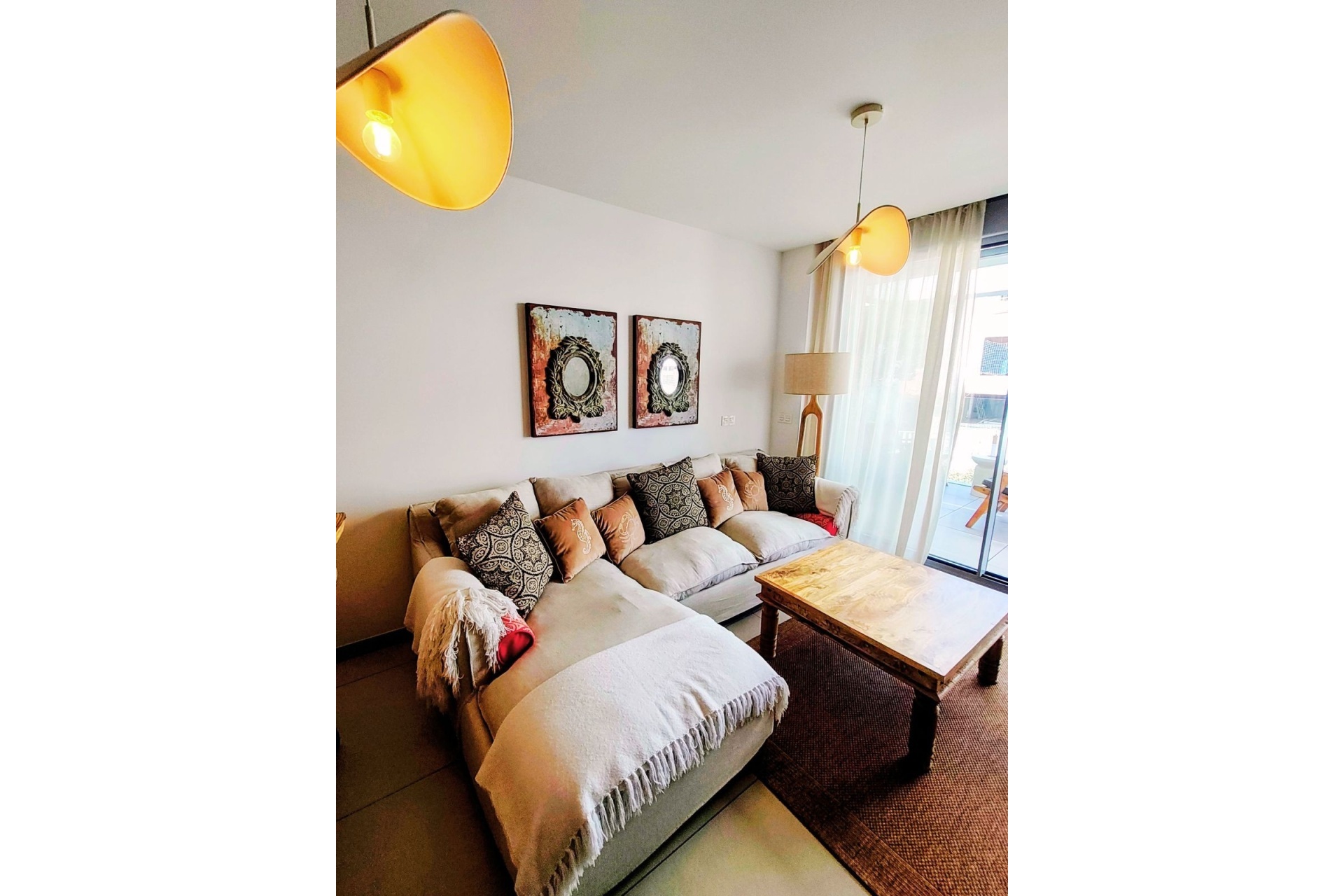 Resale - apartment - Marbella - Elviria