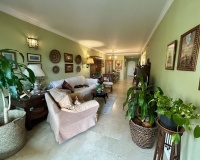 Resale - apartment - Marbella - Elviria