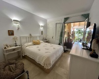 Resale - apartment - Marbella - Elviria
