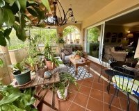 Resale - apartment - Marbella - Elviria