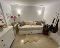 Resale - apartment - Marbella - Elviria