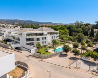 Resale - apartment - Marbella - Elviria