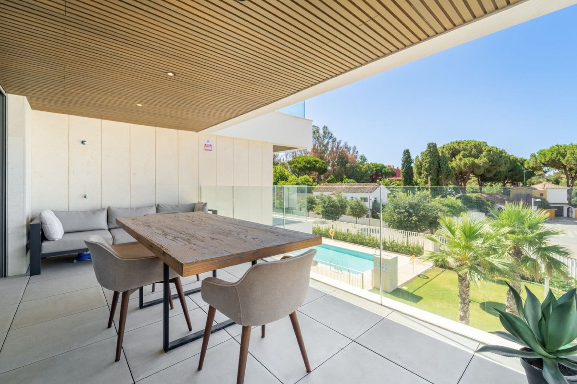 Resale - apartment - Marbella - Elviria
