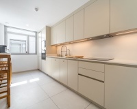 Resale - apartment - Marbella - Elviria