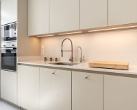 Resale - apartment - Marbella - Elviria