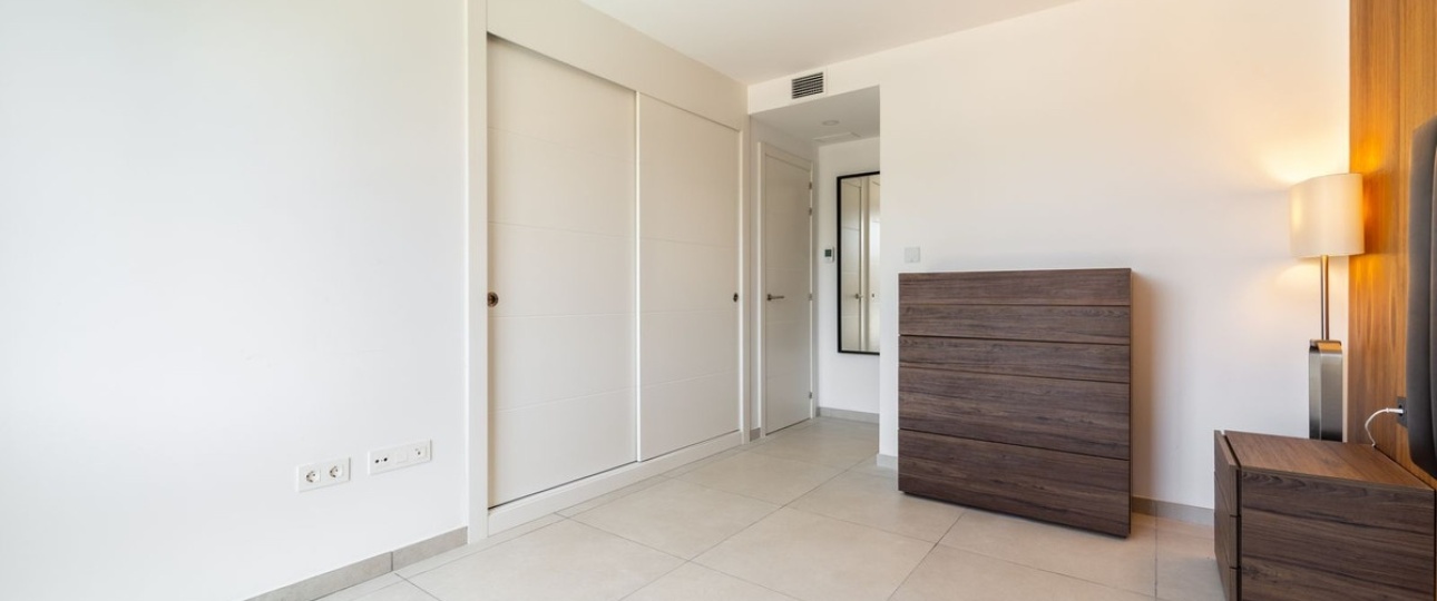Resale - apartment - Marbella - Elviria