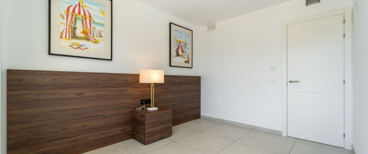 Resale - apartment - Marbella - Elviria
