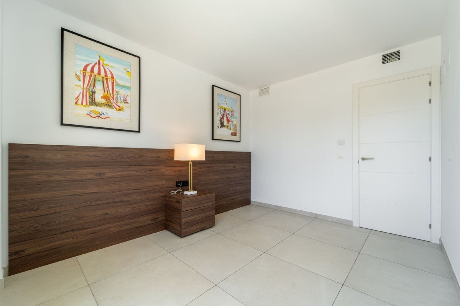 Resale - apartment - Marbella - Elviria