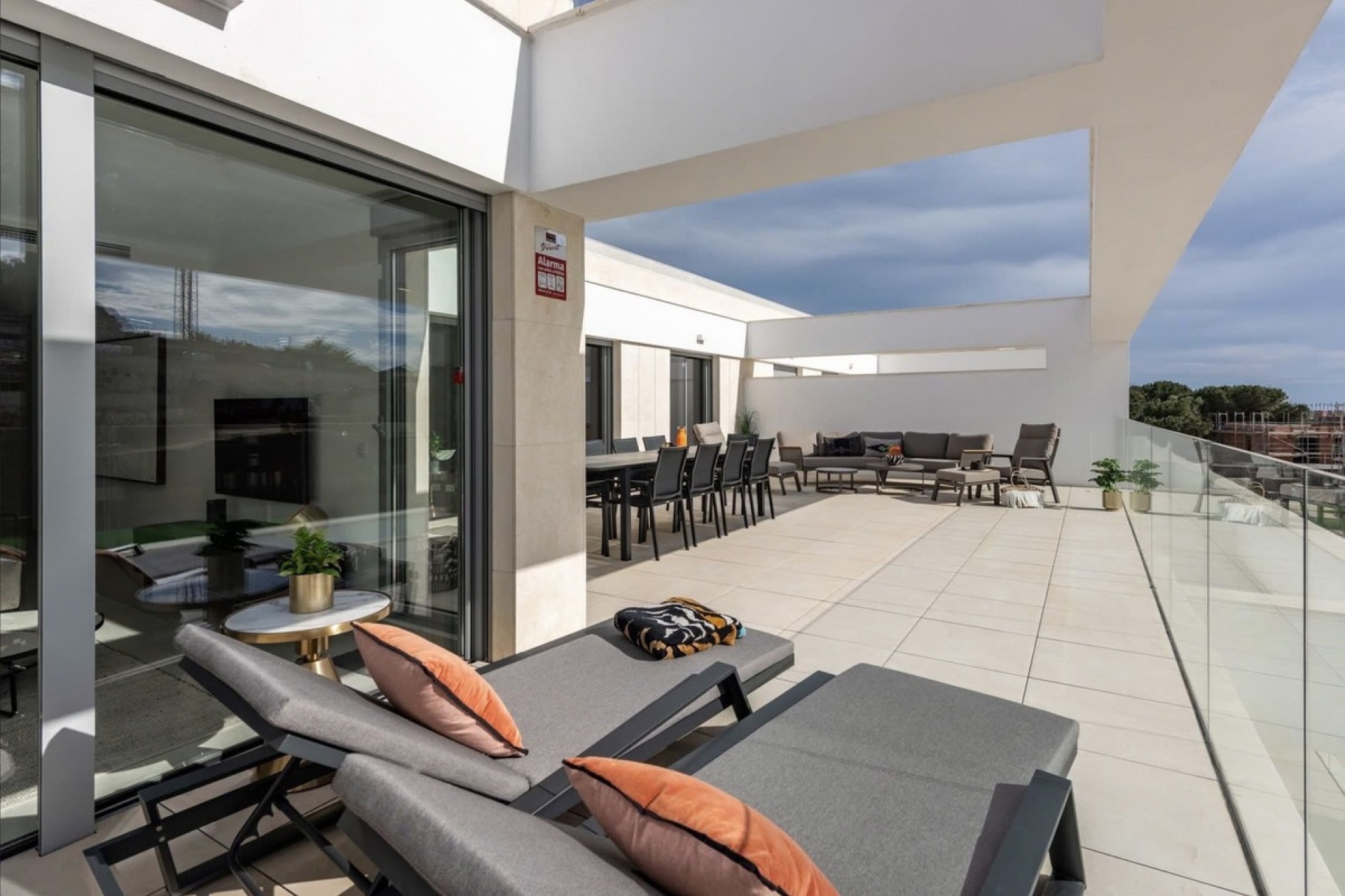 Resale - apartment - Marbella - Elviria