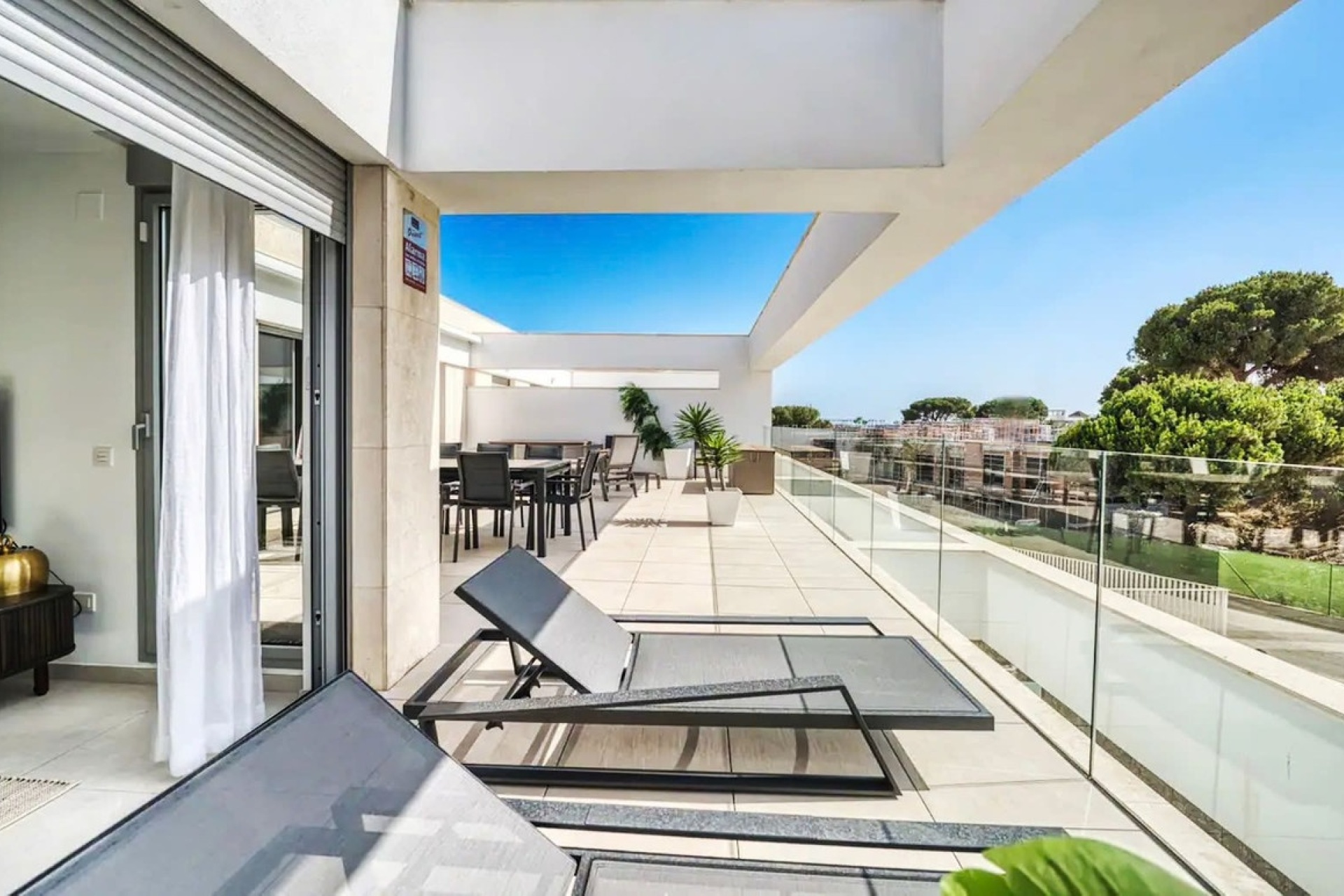 Resale - apartment - Marbella - Elviria
