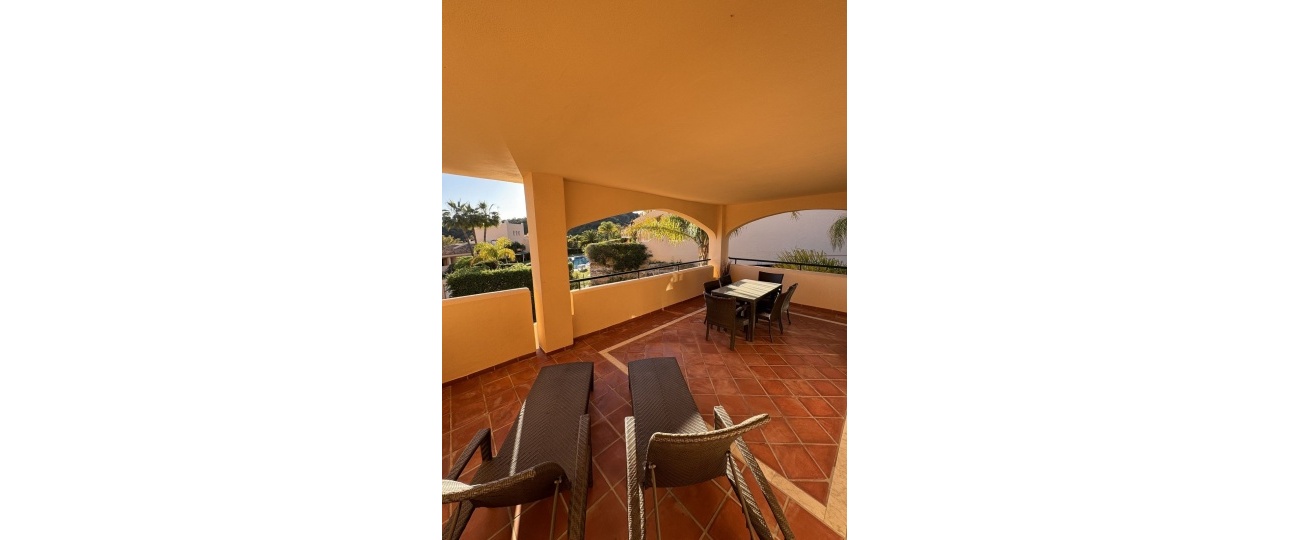Resale - apartment - Marbella - Elviria