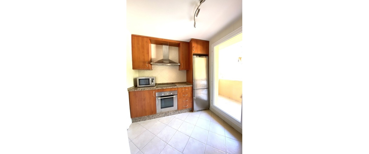 Resale - apartment - Marbella - Elviria