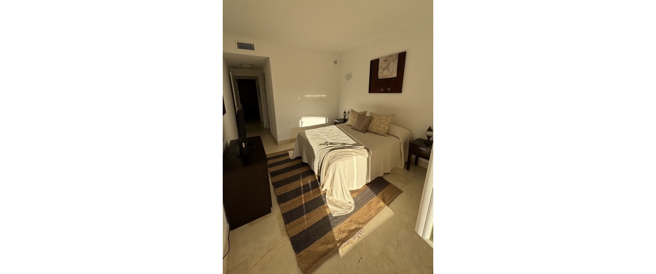 Resale - apartment - Marbella - Elviria