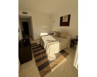 Resale - apartment - Marbella - Elviria