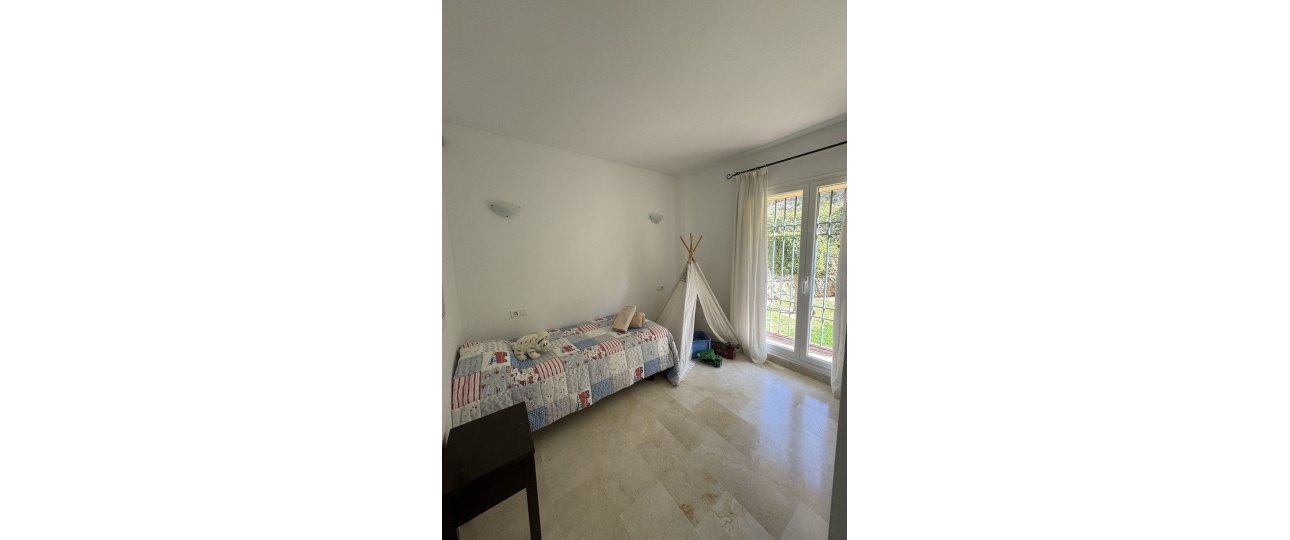 Resale - apartment - Marbella - Elviria
