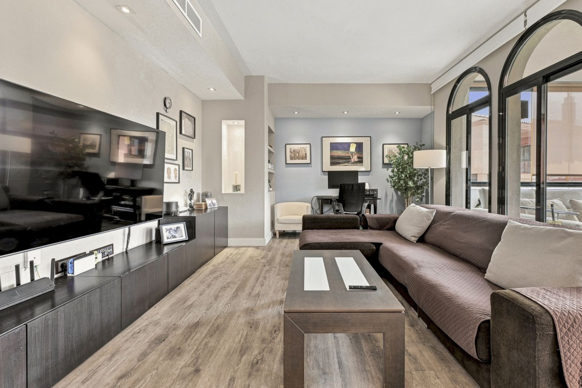Resale - apartment - Marbella - Elviria