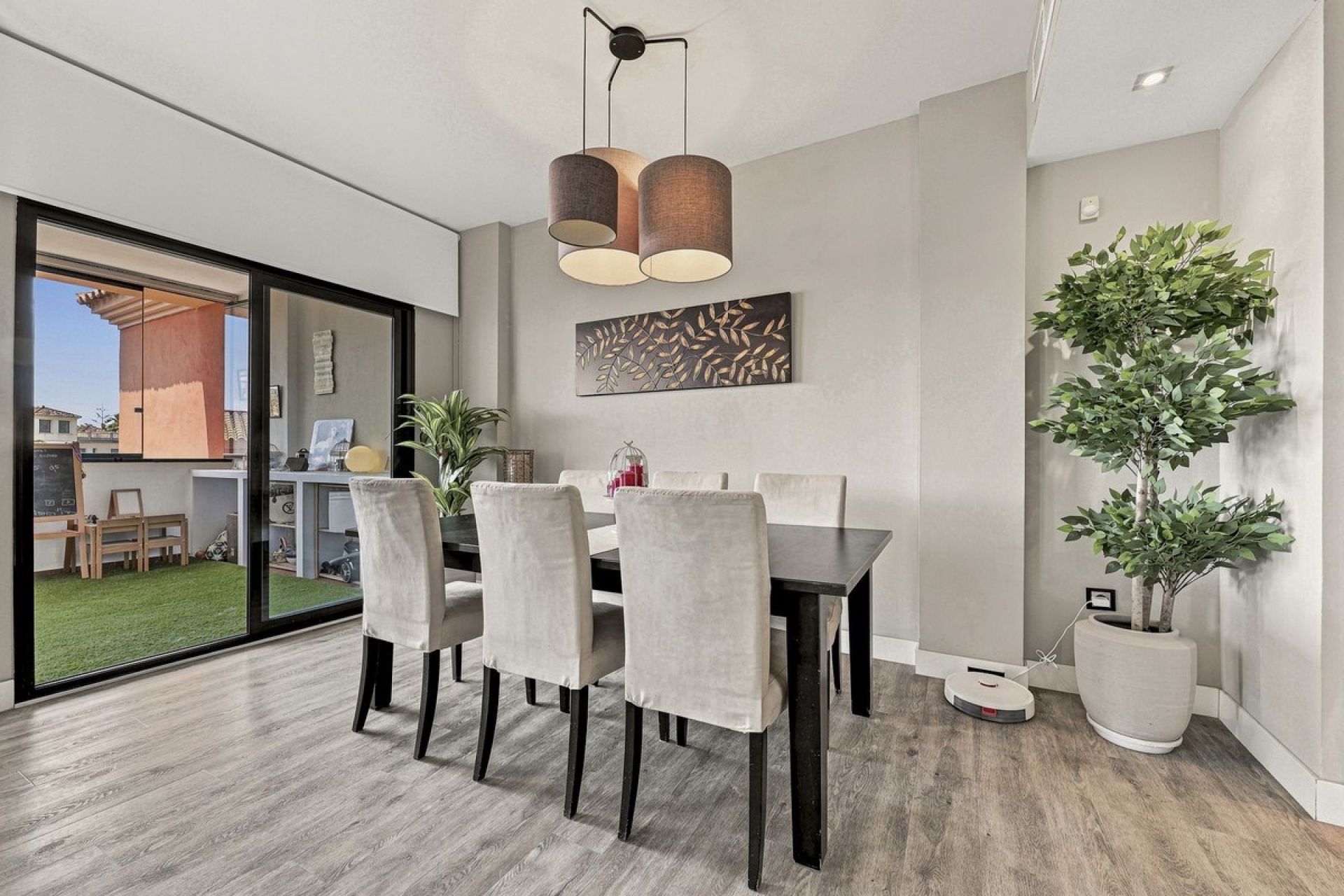 Resale - apartment - Marbella - Elviria