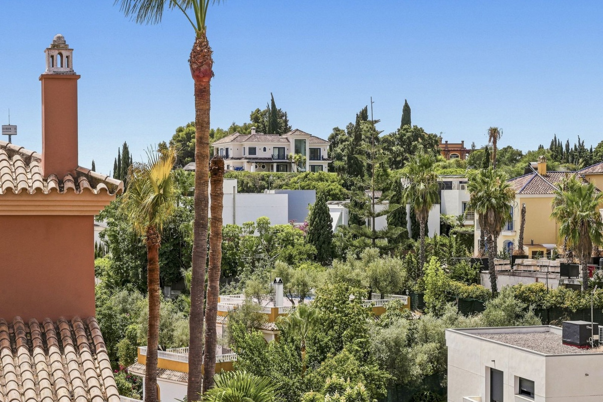 Resale - apartment - Marbella - Elviria