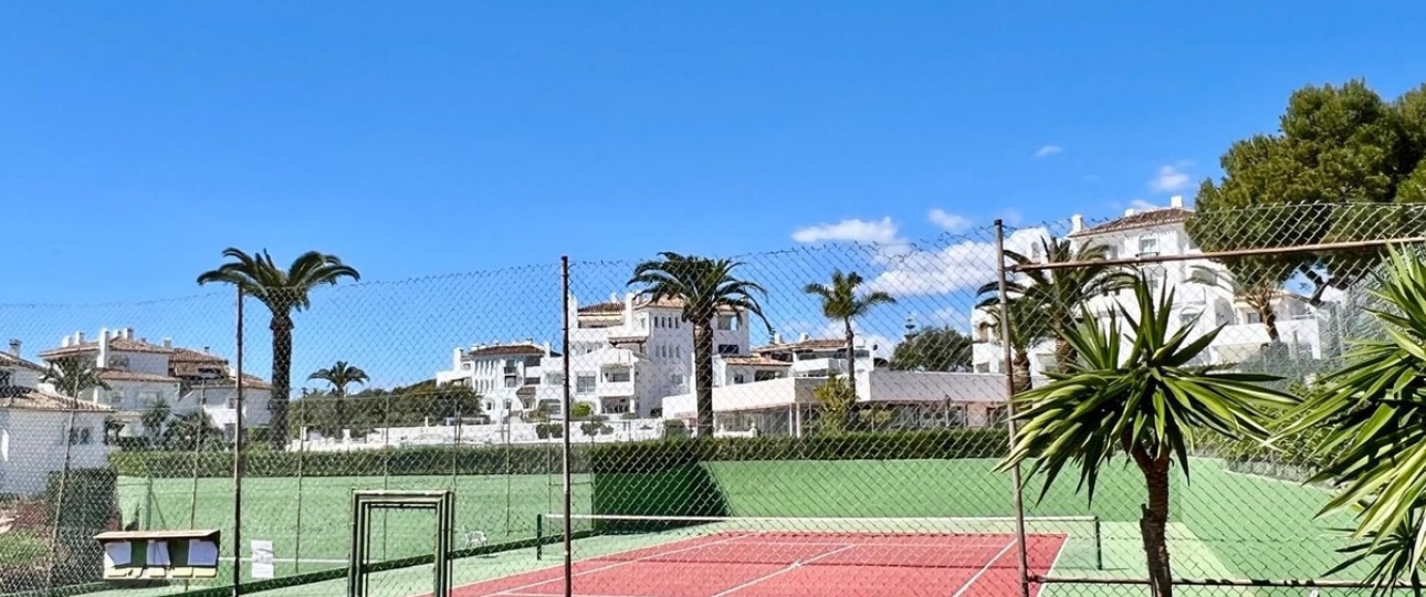 Resale - apartment - Marbella - Elviria